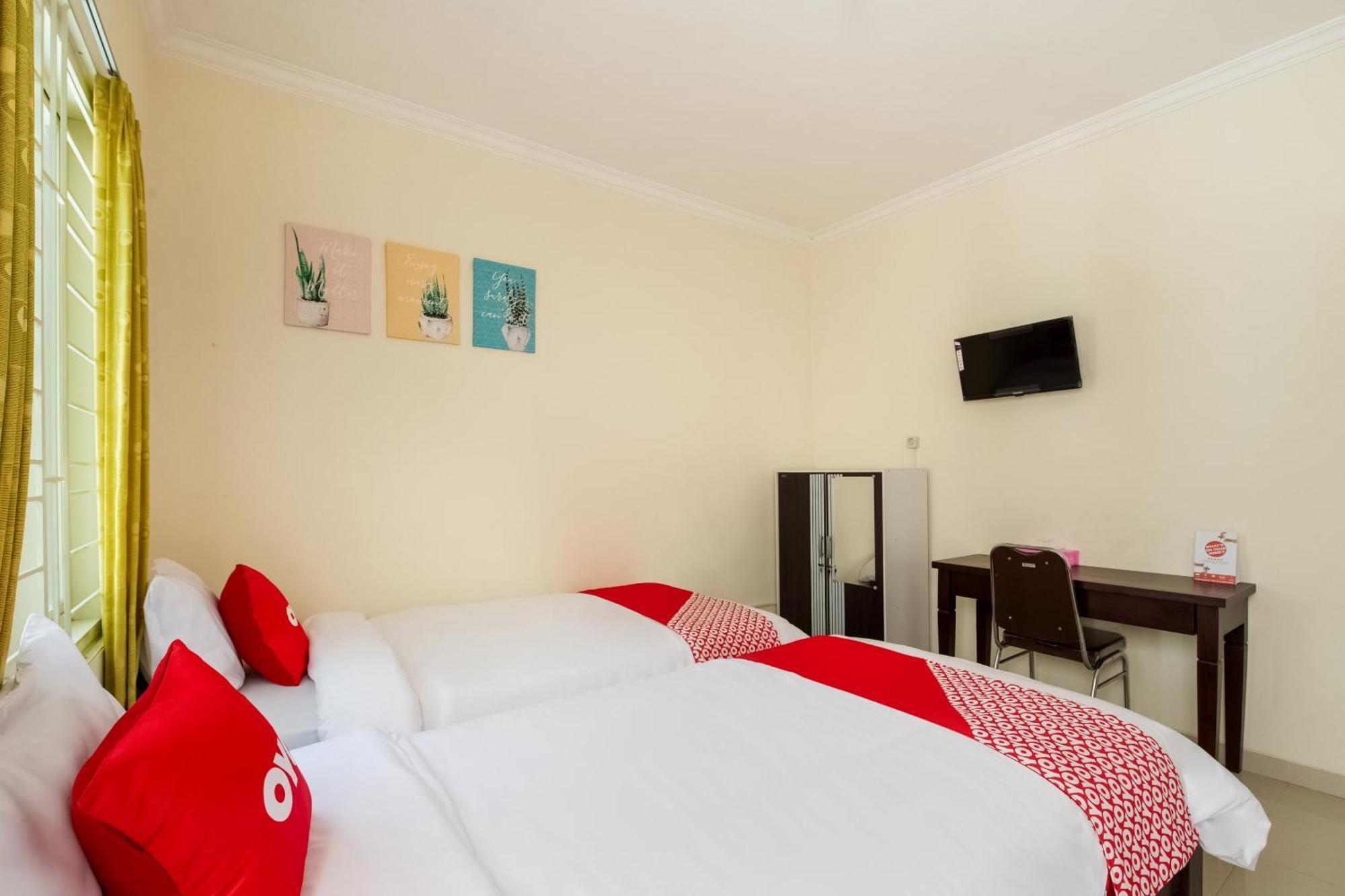 Oyo Life 3398 Griya Rm 19 Syariah Hotel Surabaya Eksteriør billede